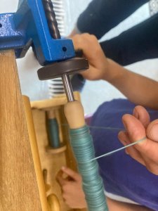Atelier tissage pour enfant à ADN Laine à Pressy Sous Dondin (71220) en Bourgogne du Sud