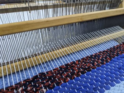 tissage saori, up-cycling, cours de tissage à ADN Laine, en Bourgogne du Sud