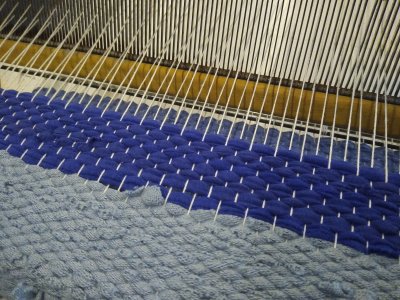 tissage saori, up-cycling, cours de tissage à ADN Laine, en Bourgogne du Sud