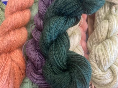 Atelier tissage pour enfant à ADN Laine à Pressy Sous Dondin (71220) en Bourgogne du Sud