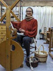 Filage au rouet - credit:Stage de filage au rouet @adn_laine à 71220 Pressy-sous-Dondin en Bourgogne du Sud 