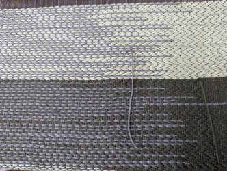 cours de tissage à ADN Laine, en Bourgogne du Sud