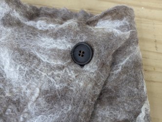 Tour de cou en laine alpaga et angora, Stage de feutre, à ADN Laine, 71220 Pressy Sous Dondin, en Bourgogne du sud